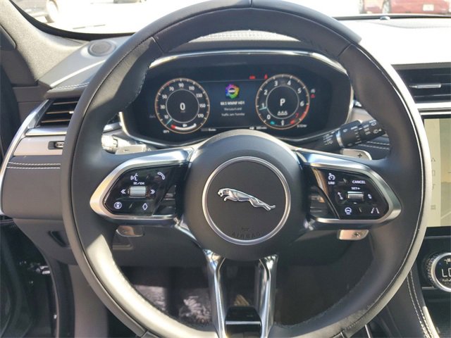 2025 Jaguar F-PACE R-Dynamic S photo 22