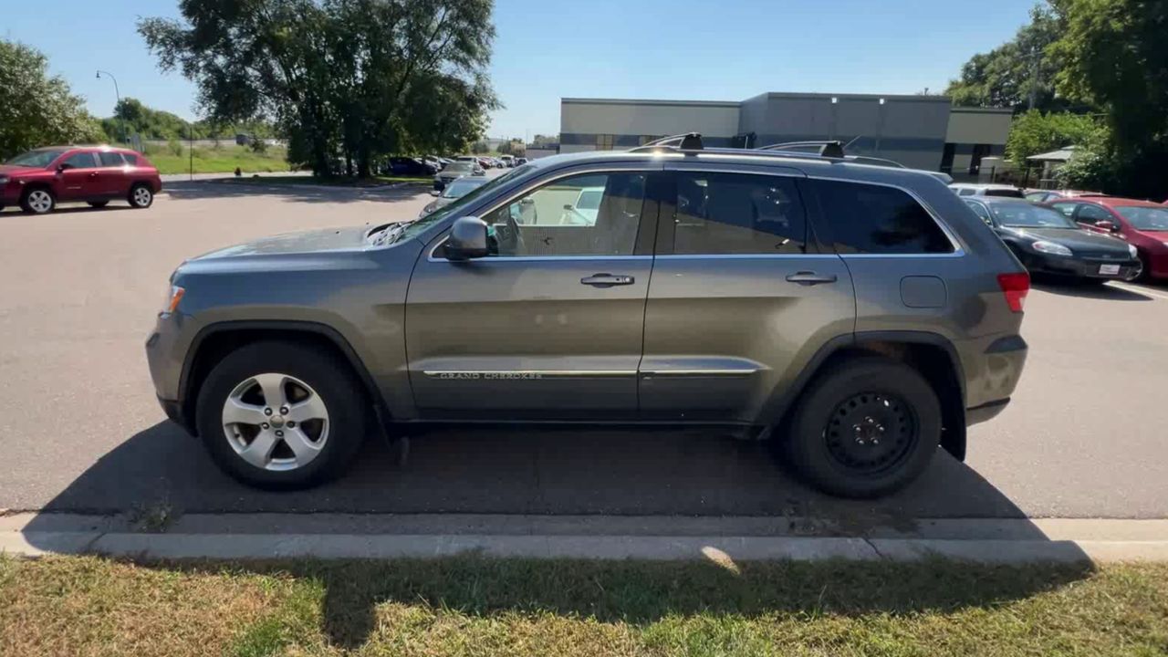 PreOwned 2011 Jeep Grand Cherokee LAREDO 4D SUV A255806 in Crystal
