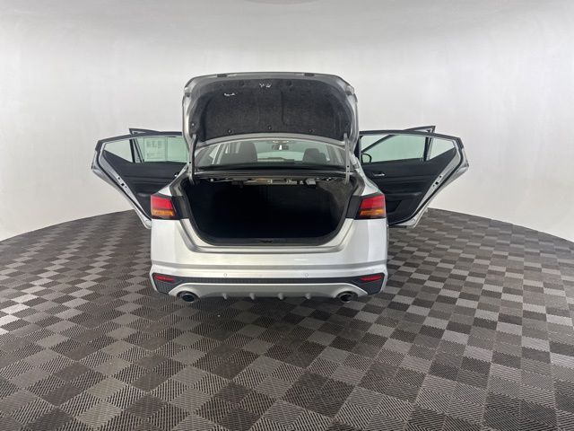 2023 Nissan Altima 2.5 SL photo 10