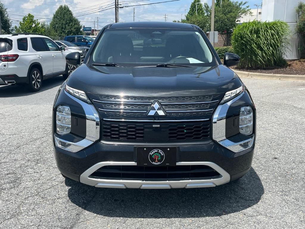 2024 Mitsubishi Outlander PHEV SE photo 2