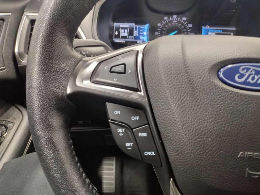 2022 Ford Edge Titanium photo 19