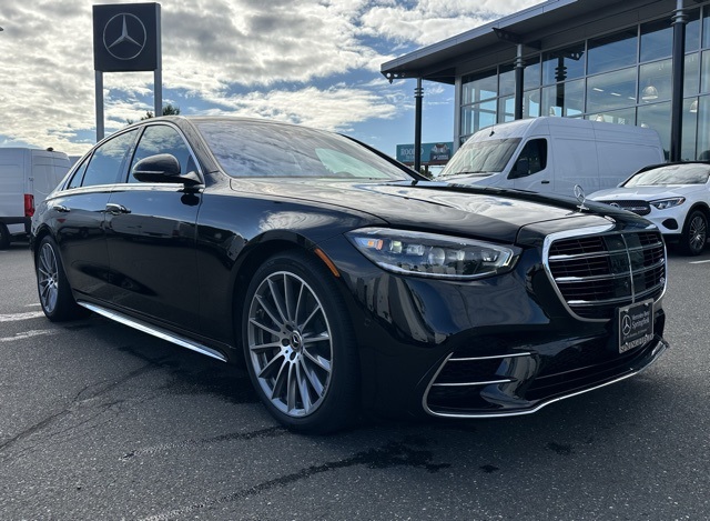2025 Mercedes-Benz S-Class S 580's photo