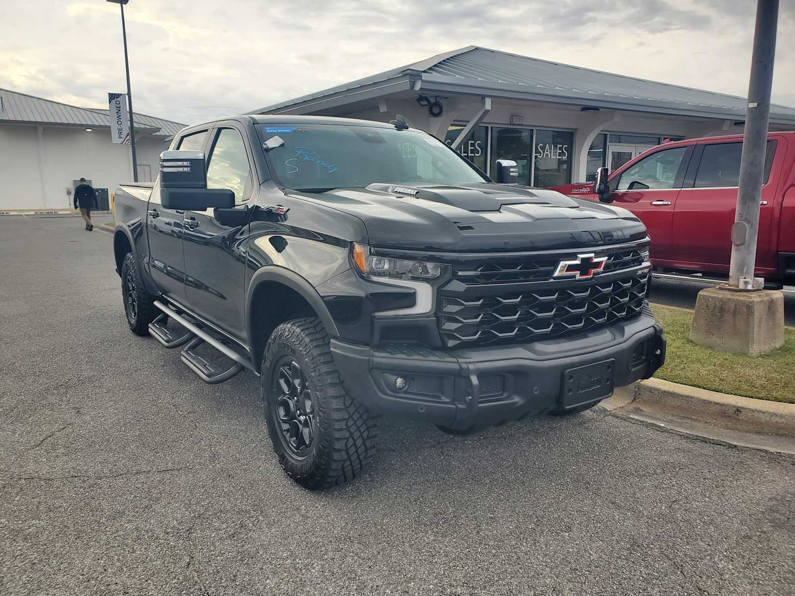 2024 Chevrolet Silverado 1500 ZR2's photo