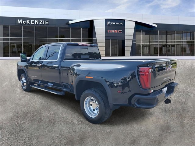 2025 Gmc Sierra 3500 HD Denali photo 3