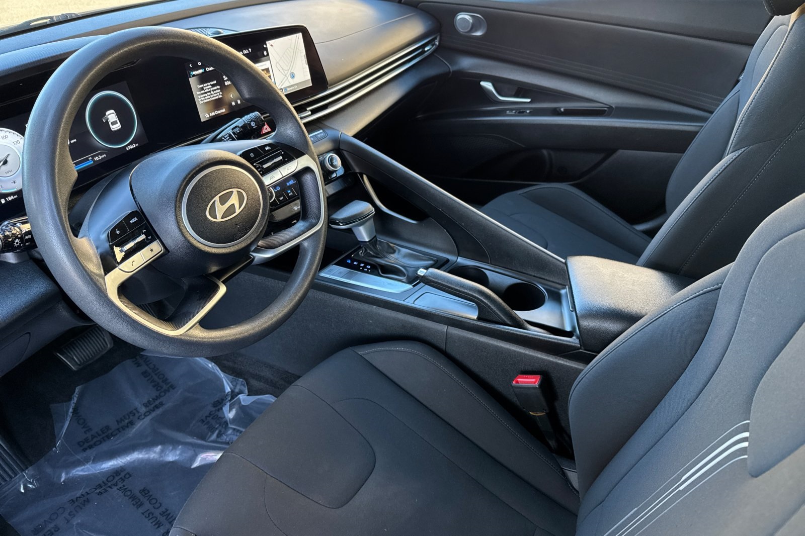 2024 Hyundai Elantra SEL photo 8