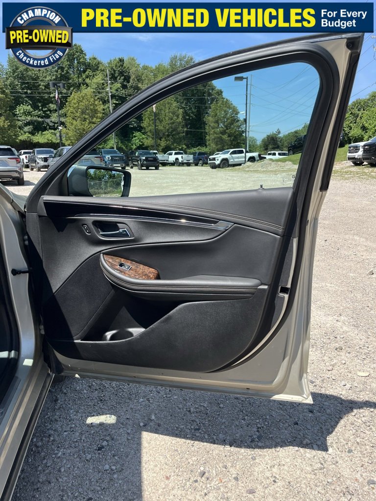 2014 Chevrolet Impala LTZ photo 22