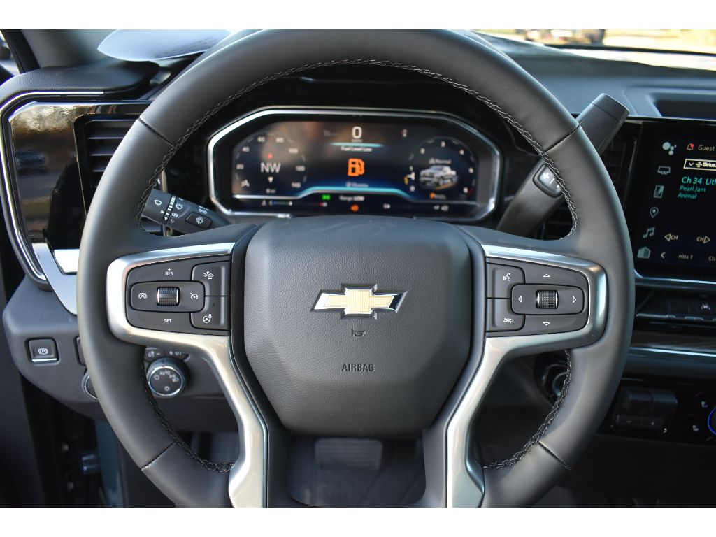 2025 Chevrolet Silverado 1500 LT photo 22