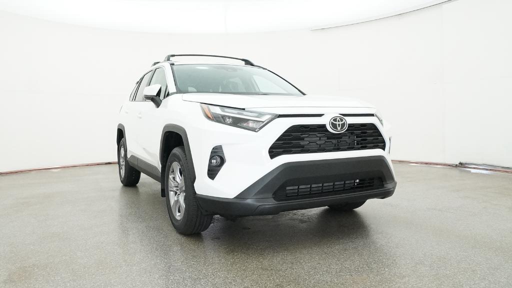 2025 Toyota RAV4 XLE photo 31