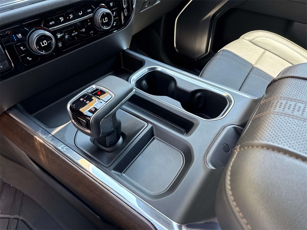 2023 Chevrolet Silverado 1500 High Country photo 31