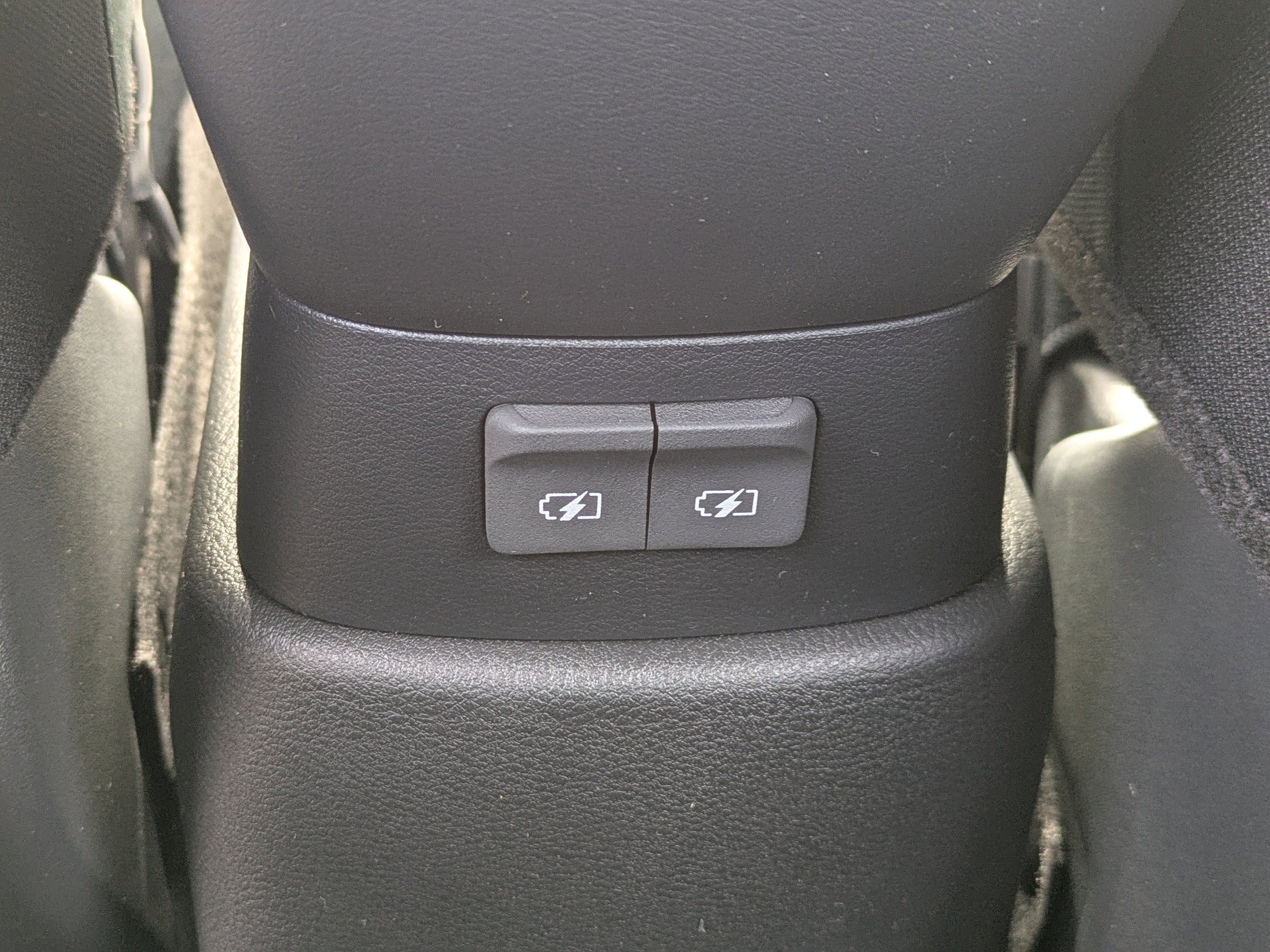 2025 Nissan Kicks Play S photo 5