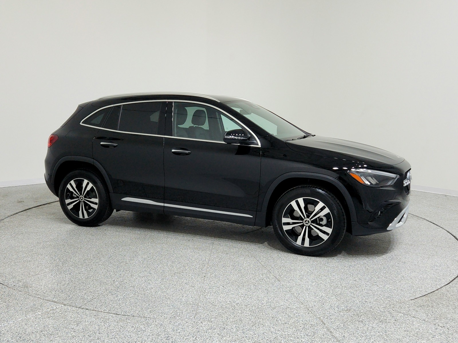 2025 Mercedes Benz GLA 250 photo 5