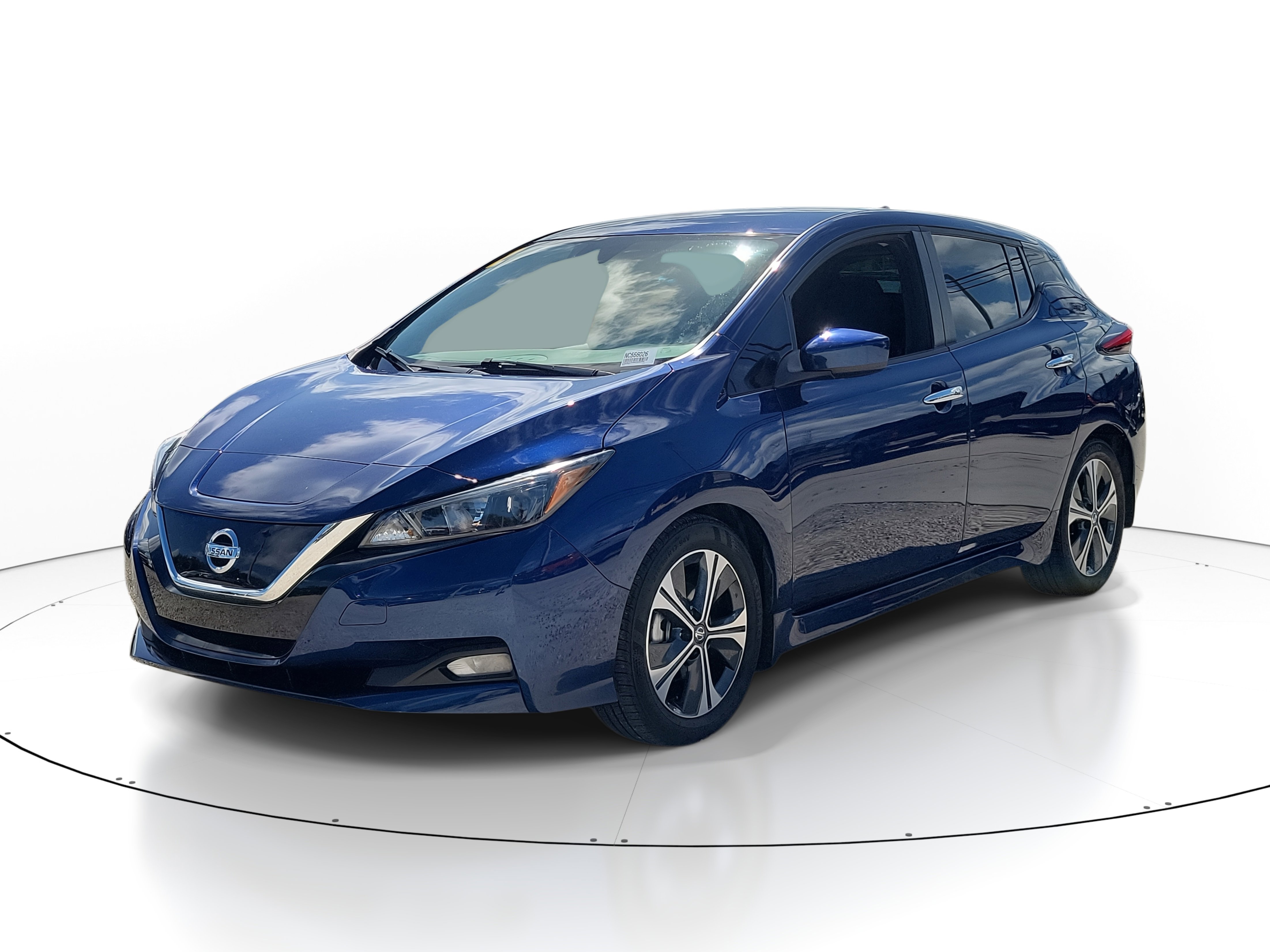 2022 Nissan Leaf SV photo 2