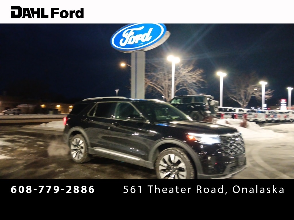 2025 Ford Explorer Platinum's photo