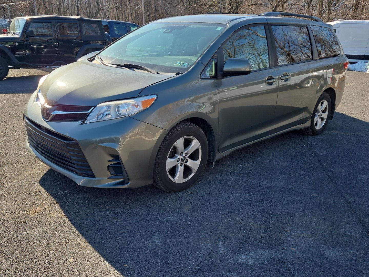 2020 Toyota Sienna LE