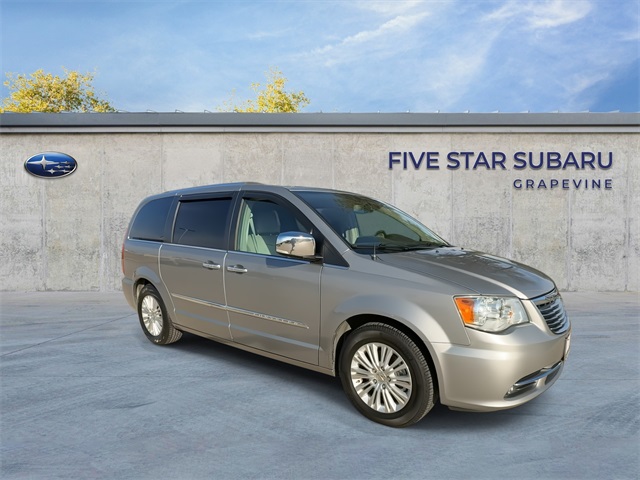 Used 2014 Chrysler Town & Country Limited with VIN 2C4RC1GG3ER303875 for sale in Grapevine, TX