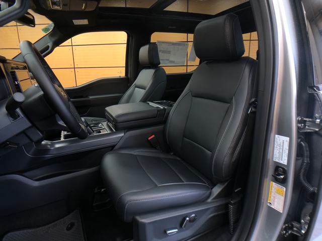 2025 Ford F-150 Lariat photo 10