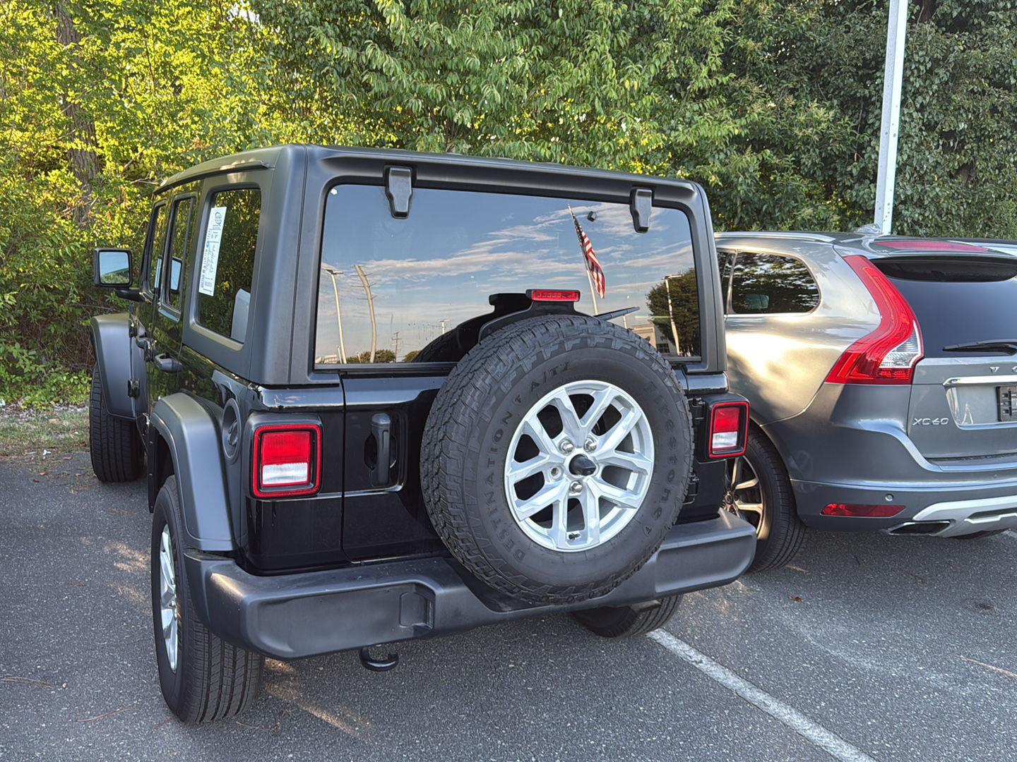 2023 Jeep Wrangler Sport S photo 7