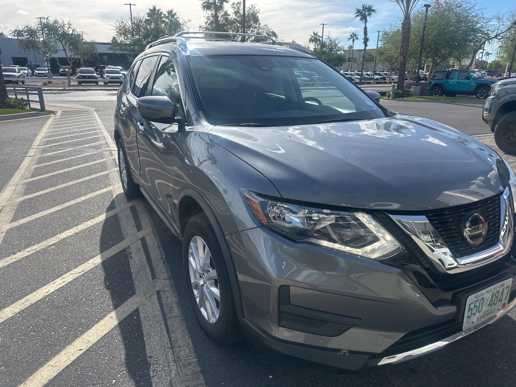 2020 Nissan Rogue SV photo 2