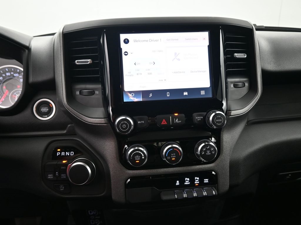 2025 Ram 1500 Tradesman photo 4