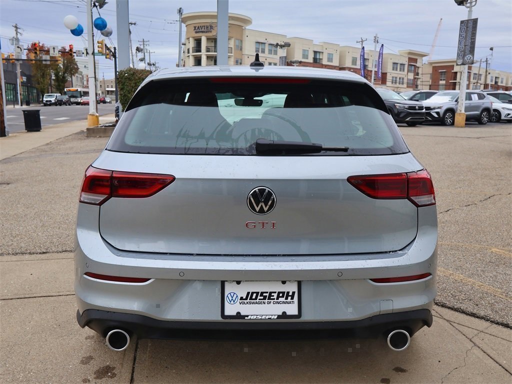 2026 Volkswagen Golf GTI Autobahn photo 4