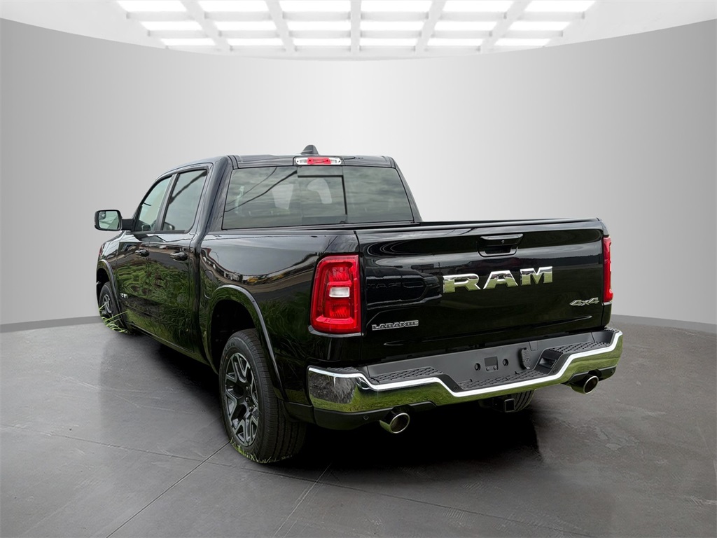 2025 Ram 1500 Laramie photo 3