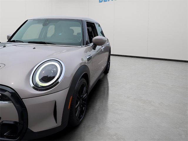 2024 Mini Cooper Hardtop S photo 2