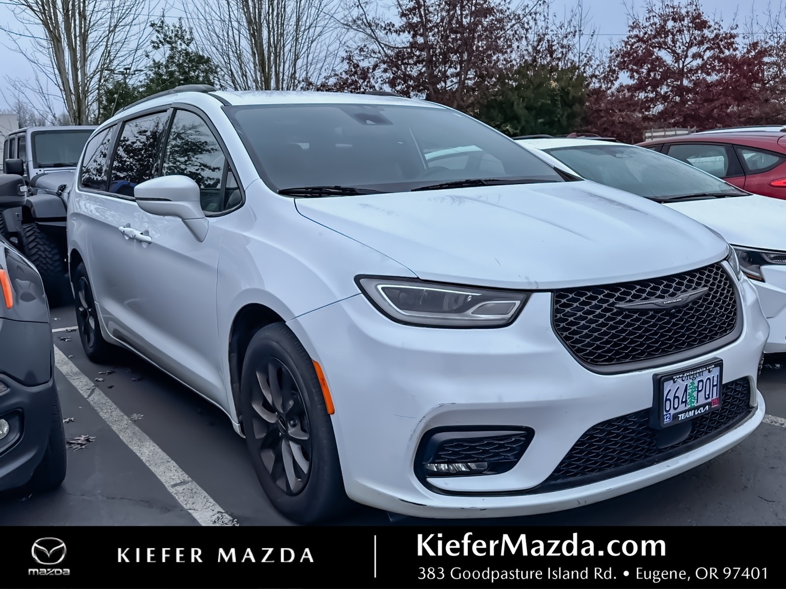 2021 Chrysler Pacifica Touring L's photo