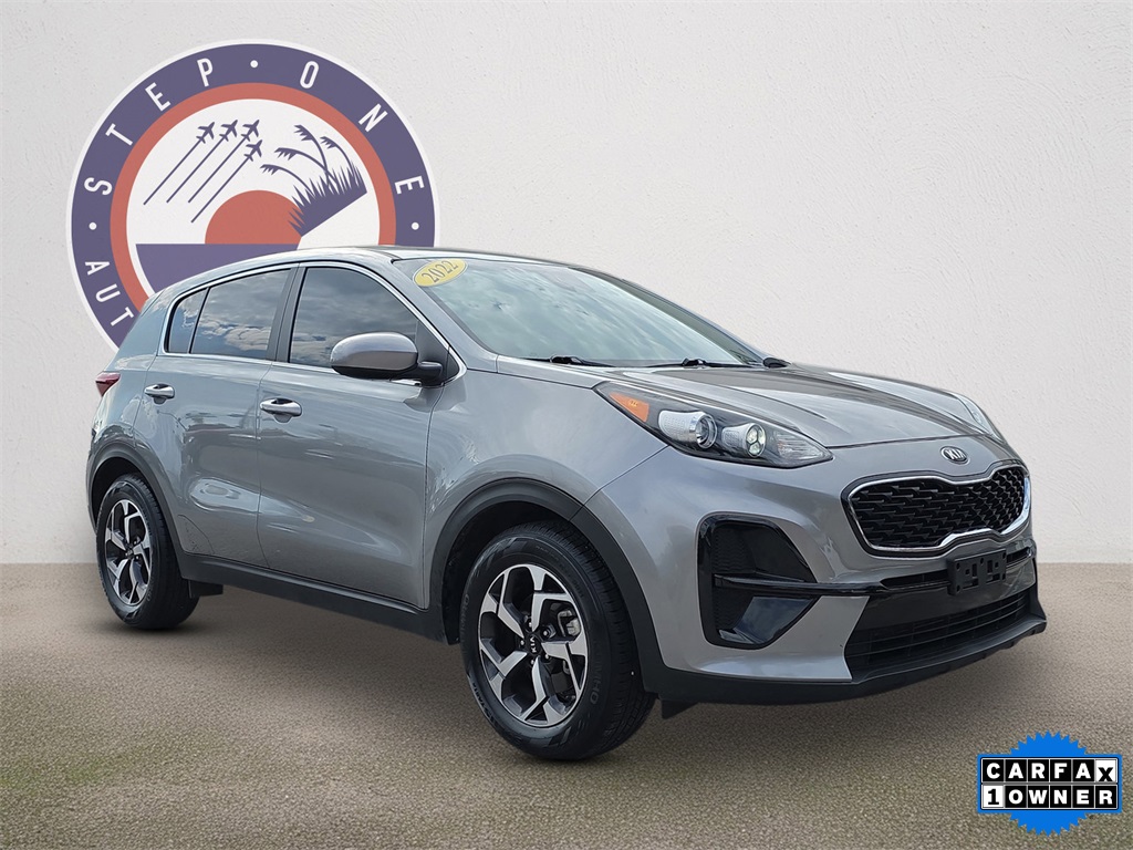 2022 Kia Sportage LX's photo