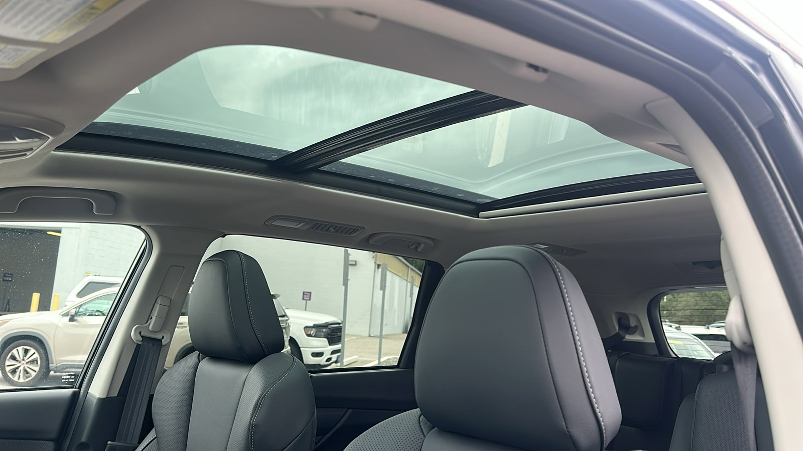 2025 Subaru Ascent Limited photo 6