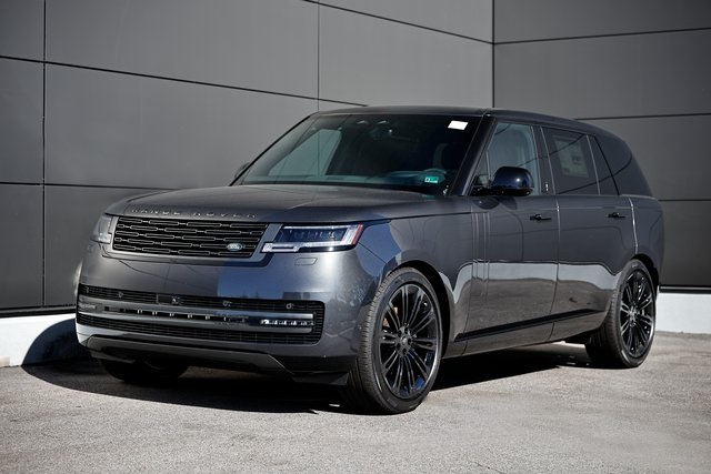 2025 Land Rover Range Rover SE's photo