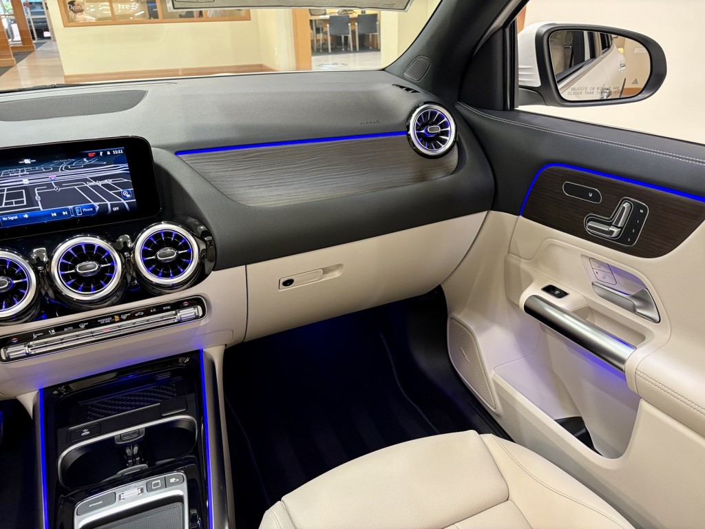 2026 Mercedes Benz GLA 250 photo 11