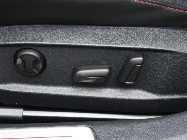 2019 Volkswagen Golf GTI Autobahn photo 17