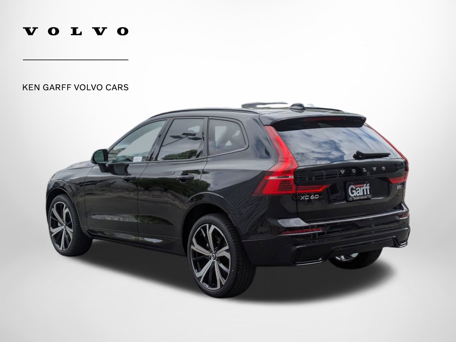 2025 Volvo XC60 photo 4