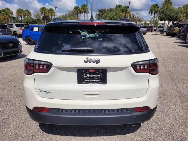 2021 Jeep Compass Altitude photo 2