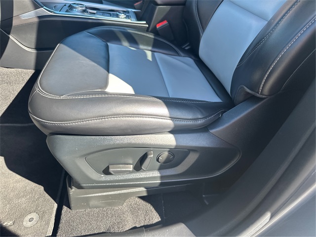 2022 Ford Explorer XLT photo 25
