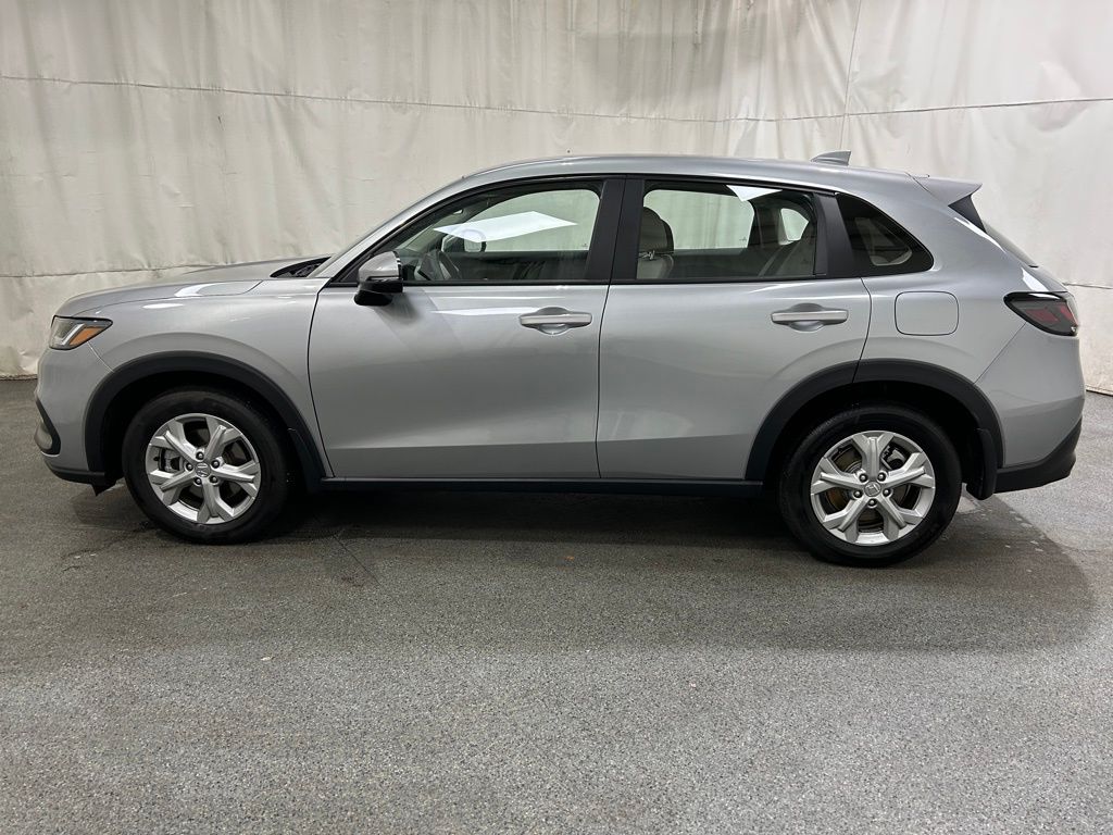 2025 Honda HR-V LX photo 4