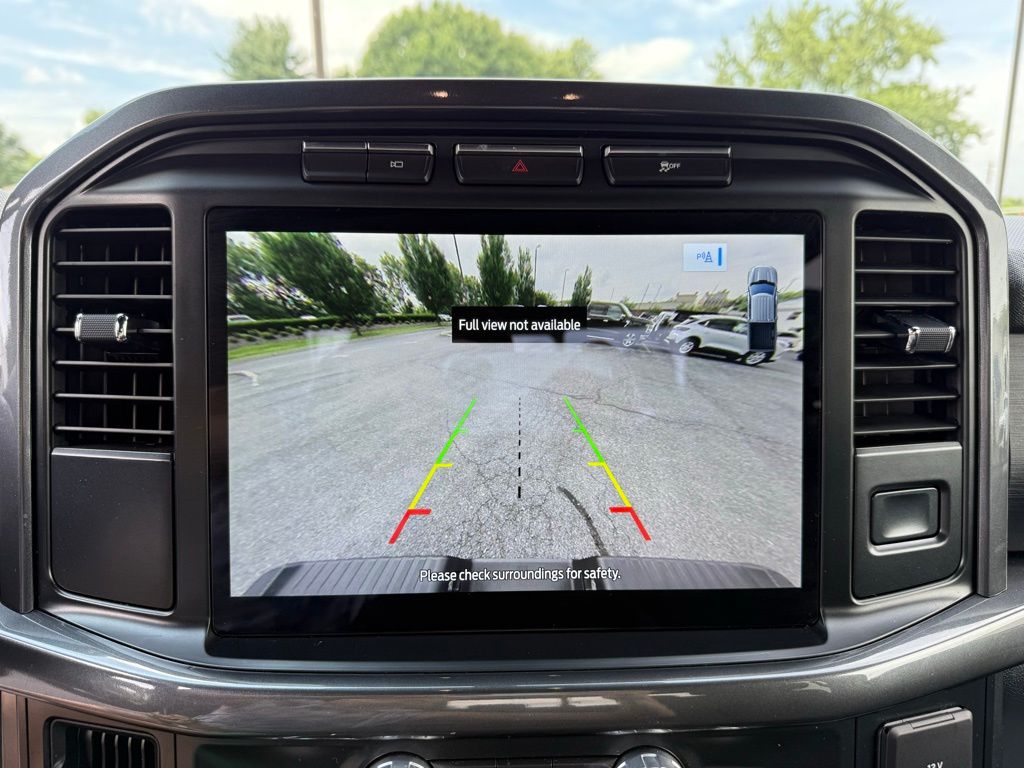 2022 Ford F-150 XLT photo 22