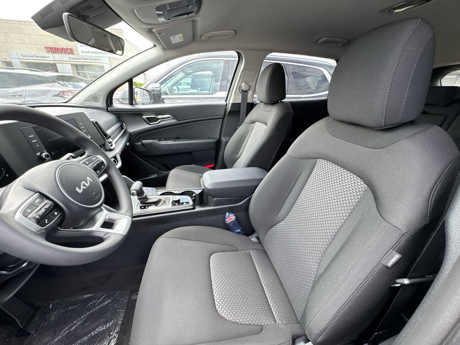 2025 Kia Sportage LX photo 3