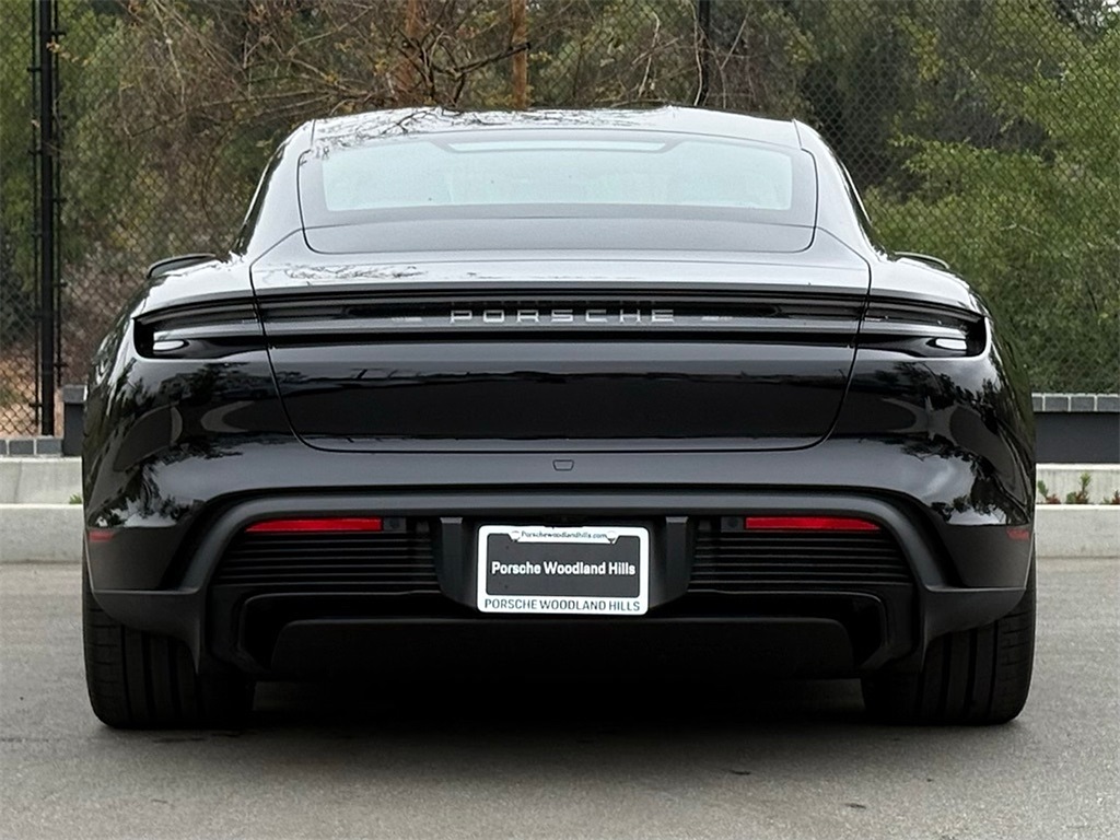 2025 Porsche Taycan 4S photo 4
