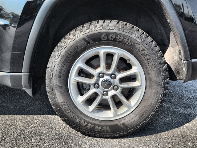 2018 Jeep Grand Cherokee Laredo E photo 9