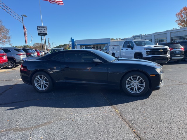2015 Chevrolet Camaro 1LT photo 2