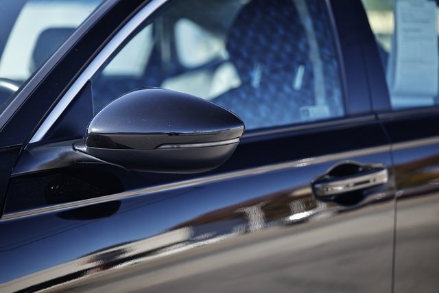 2024 Honda Accord Hybrid EX-L photo 2