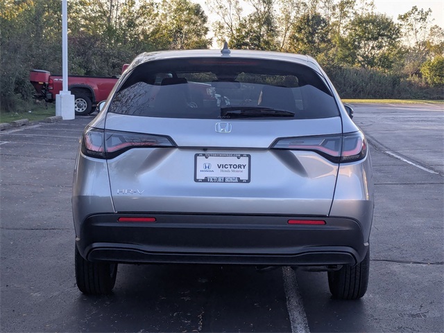 2026 Honda HR-V LX photo 7