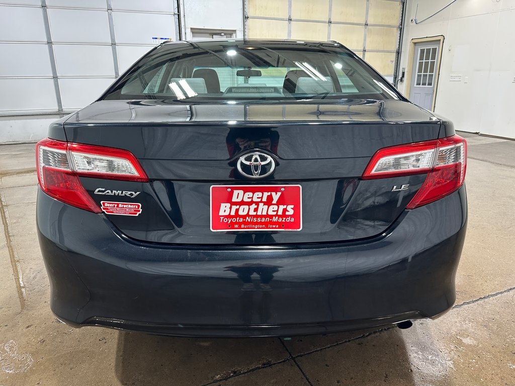 2012 Toyota Camry SE photo 4