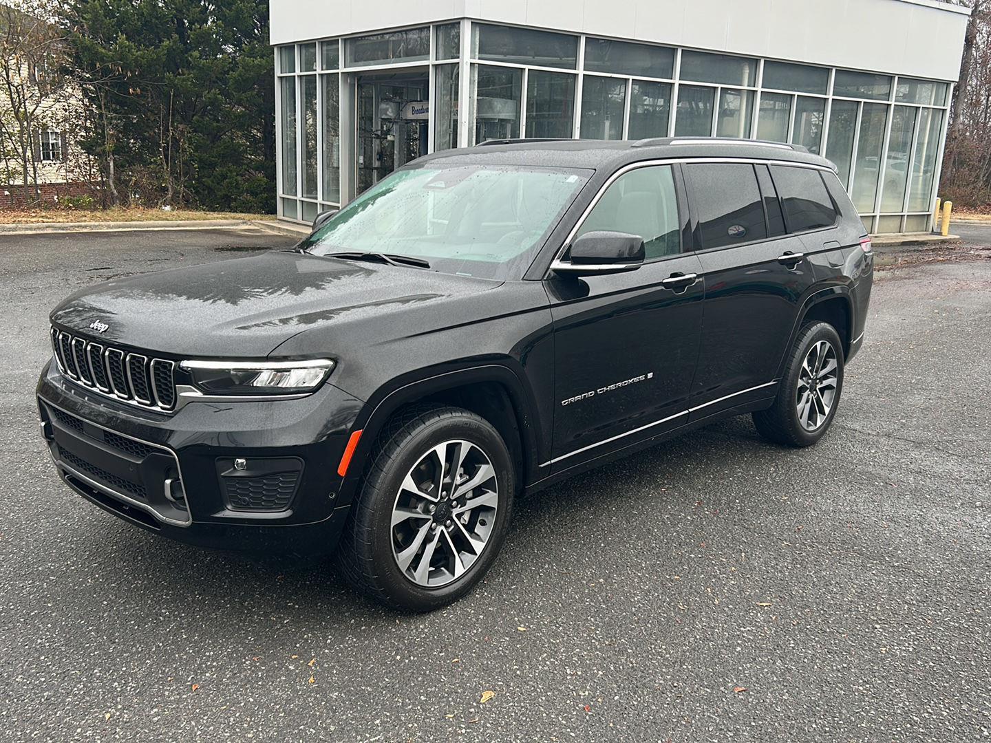 2021 Jeep Grand Cherokee L Overland's photo