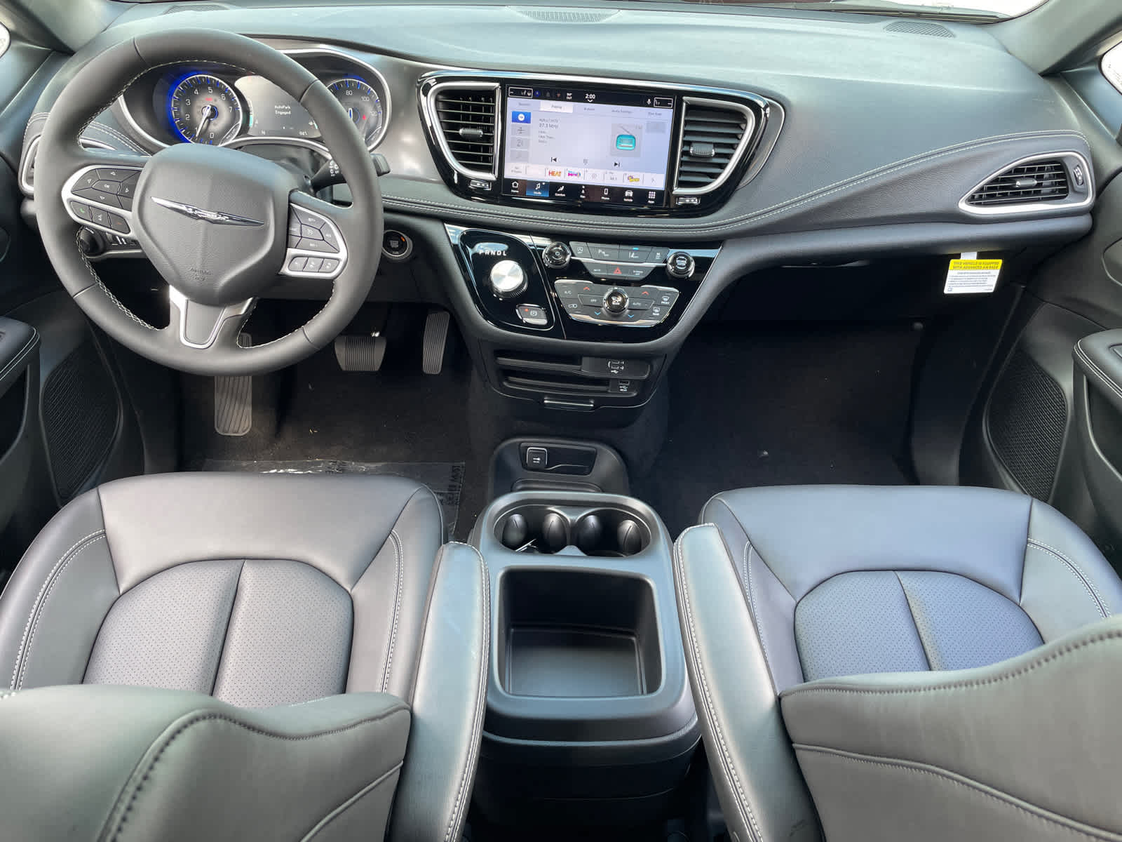 2026 Chrysler Pacifica photo 16