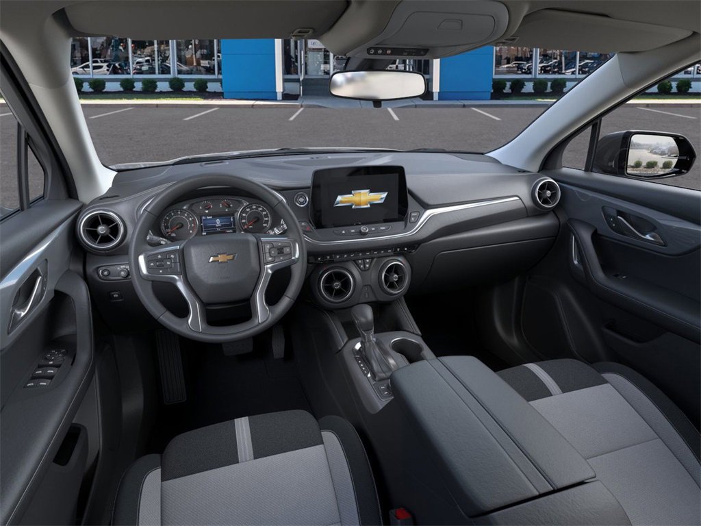 2025 Chevrolet Blazer 2LT photo 12