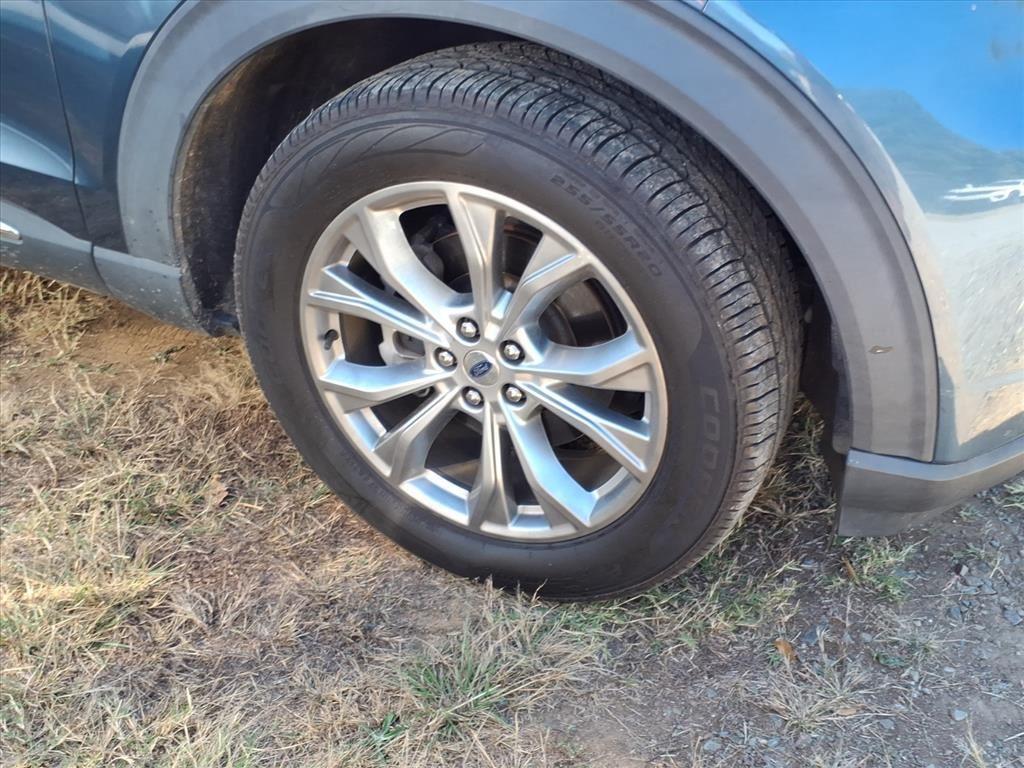 2020 Ford Explorer XLT photo 4