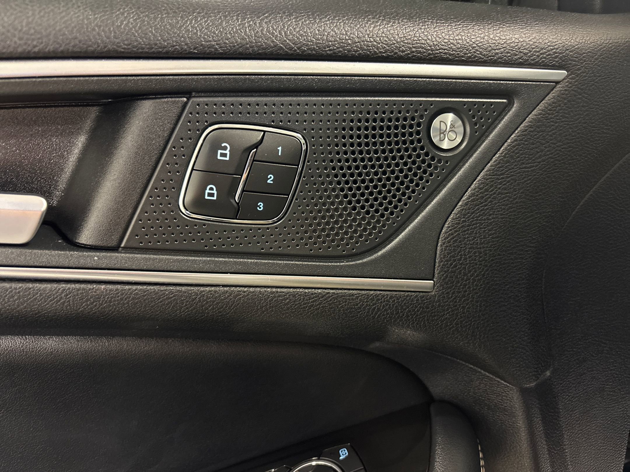2019 Ford Edge ST photo 21