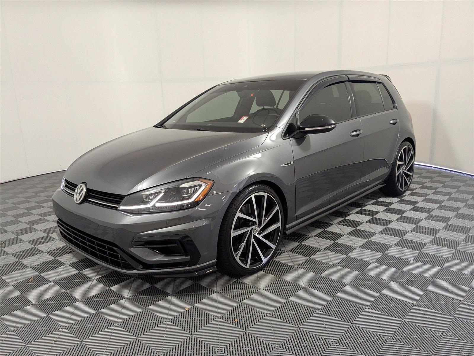 2018 Volkswagen Golf R R's photo